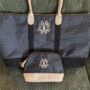 Weekender tote with makeup bag